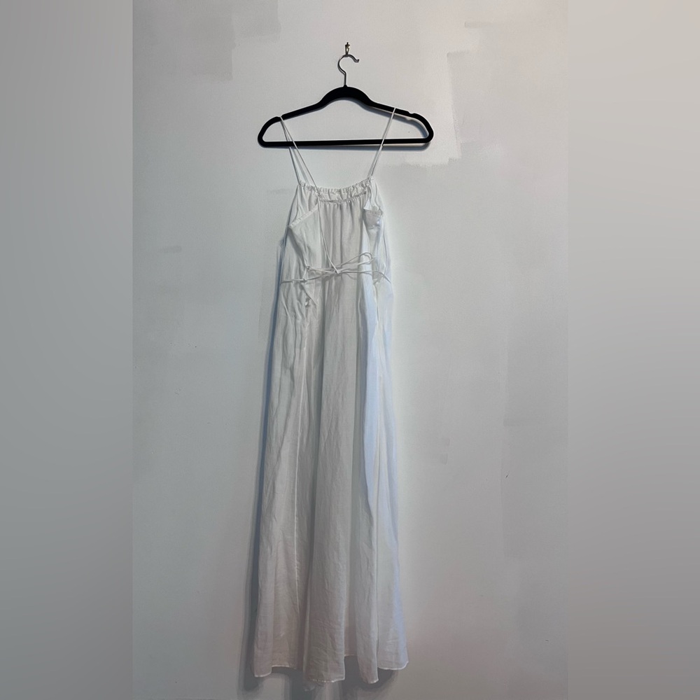 Brand New Banana Republic White Maxi Dress - Picture 2 of 5